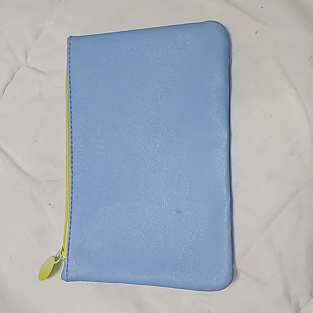 Ipsy makeup bag - Picture 2 of 3